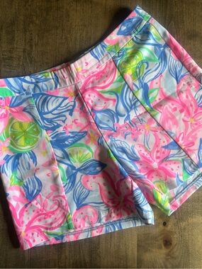 Lilly Pulitzer Ariana Stretch Short in Havana Cocktail / Size 6